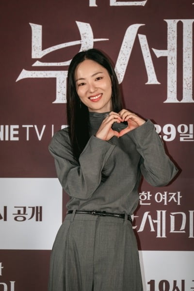 전여빈, 10년 만에 첫 타이틀롤 맡았다더니…"기사 보고 알아, 순수하게 뛰어들어" ('부세미')