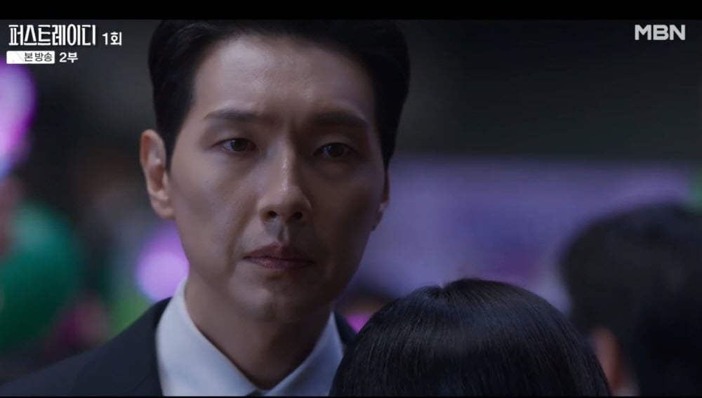 [종합] '지현우♥' 유진, 이혼 통보 받았다…첫 방송부터 휘몰아친 '퍼스트 레이디', 시청률 2.2%