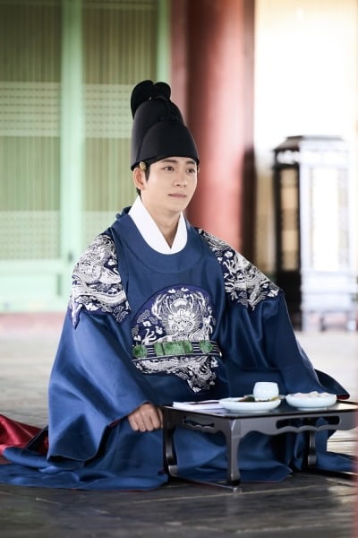 강태오, 전역 복귀작 1%대 시청률 굴욕 썼는데…'녹두전' 6년 만에 ♥김세정과 사극 도전 ('이강달')