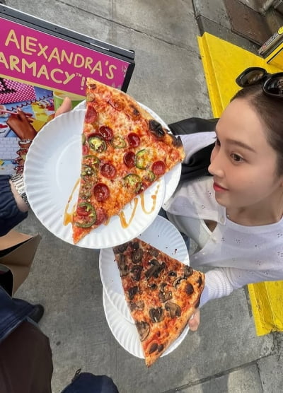 '12년 열애' 제시카♥타일러권, 동반 데이트 나섰나…훤칠한 키+남성 시계 포착