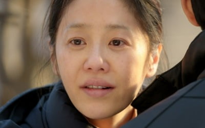 고현정, 안색이 왜 이래…파리한 얼굴 무슨 일('사마귀')