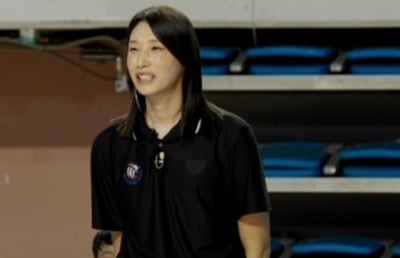 김연경, 은퇴 4개월 만에 감독됐다…구단 창설 프로젝트→팀 전략 구상 ('신인감독')