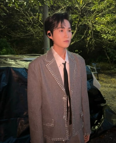 '아이돌 연습생 출신' 김희재, 성숙해진 비주얼 뽐내며 가을남자 자태 뽐내