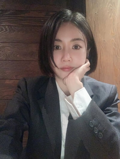 단발여신으로 변신한 황우슬혜, 40대 안 믿기는 미모…왕방울만한 눈에 모공 하나 없는 피부결