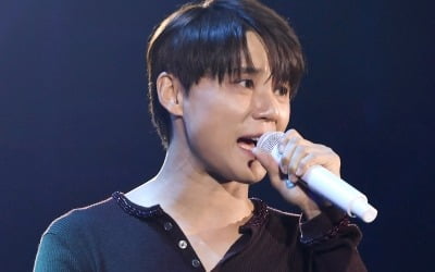 김준수, 올해 연말 콘서트 안 한다…"목을 긁듯이 써, 가요 부를 수 없겠더라" [ATA프렌즈]