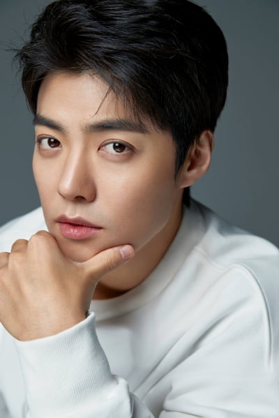 영화 '아저씨' 출연 당시 배우 원빈의 강렬한 모습