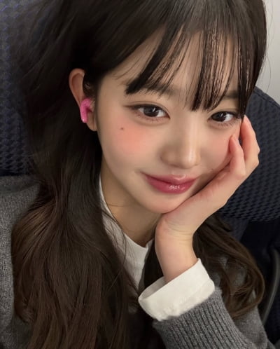 '100억 몸값' 변우석 안 부러운 '광고퀸' 장원영…어느 각도에서 봐도 '예쁨 열일'
