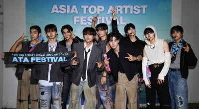 더보이즈, 비주얼마저 '킬포', 팬심 다 녹여버리네…"응원봉 예쁘다"[ATA프렌즈]