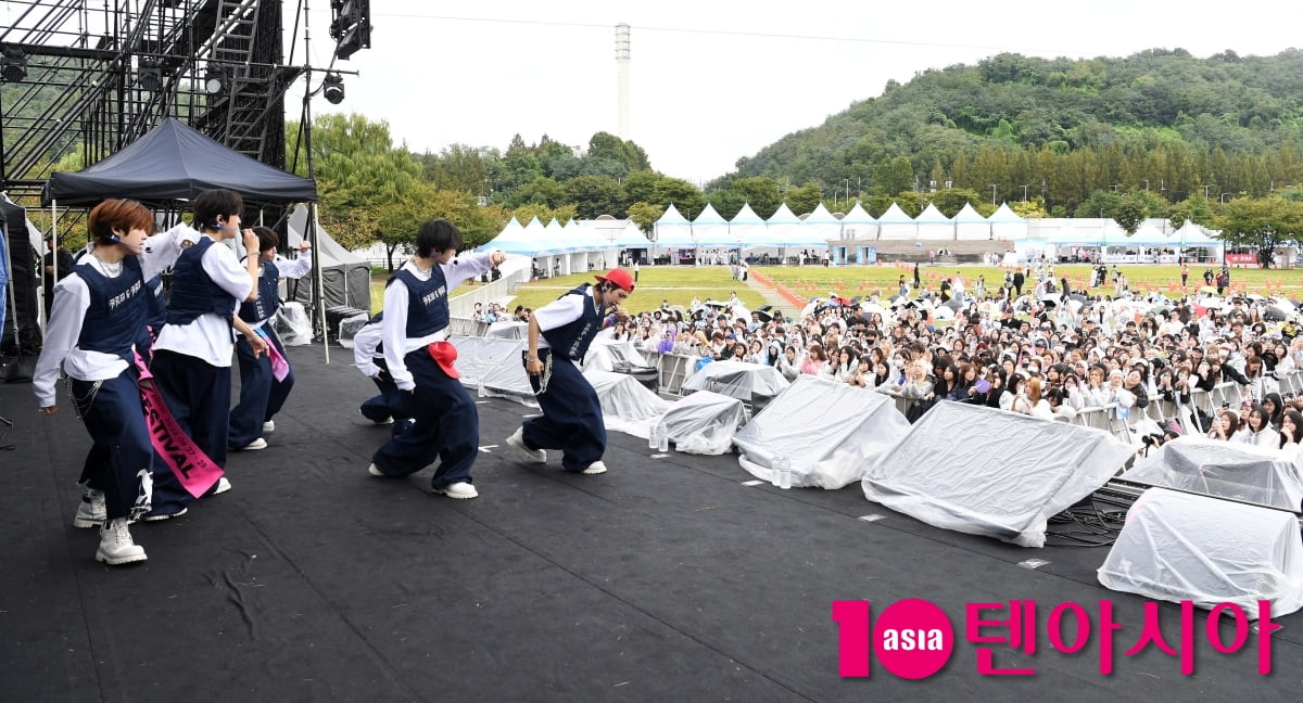 'ATA' 뉴비트, 화려한 무대 포퍼먼스[TEN포토+]