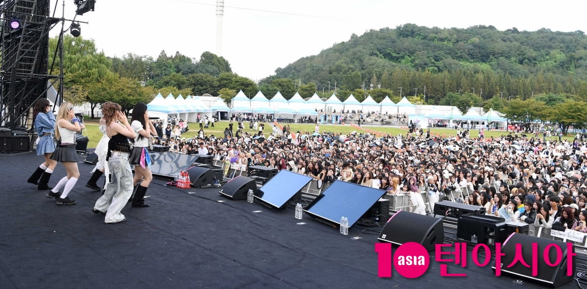 'ATA' 피프티피프티, 과즙미 팡팡 날리는 무대[TEN포토+]