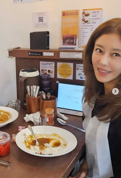이지현, 미용실 대박나더니 주말 여유로워…딸 '명품 콧대' 미모도 '눈길'