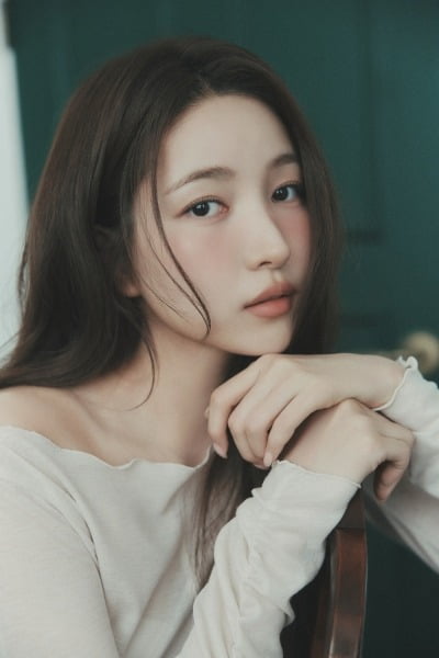 [공식] 여자친구 소원, 결별 1년 만에 새 가족 생겼다…"10년간의 연예계 경험으로 성실함 갖춰"