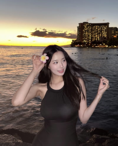 "♥김태현은 좋겠네"…최연수, 해변서 볼륨감 넘치는 몸매 과시