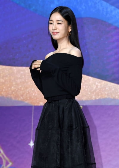 안은진, 쇄골미인...우아한 블랙스완[TEN포토+]