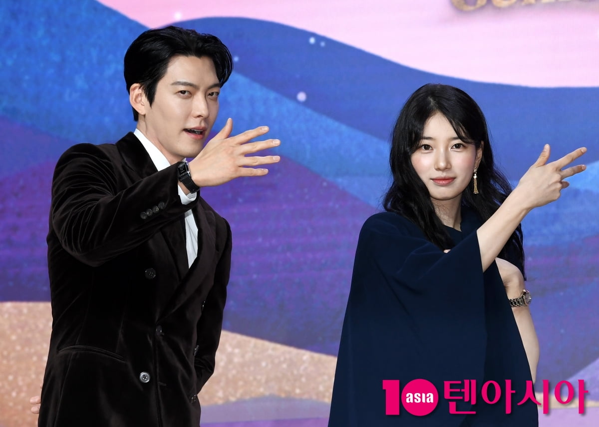 김우빈-수지, 판타지 커플...다 이루어질지니~[TEN포토+]