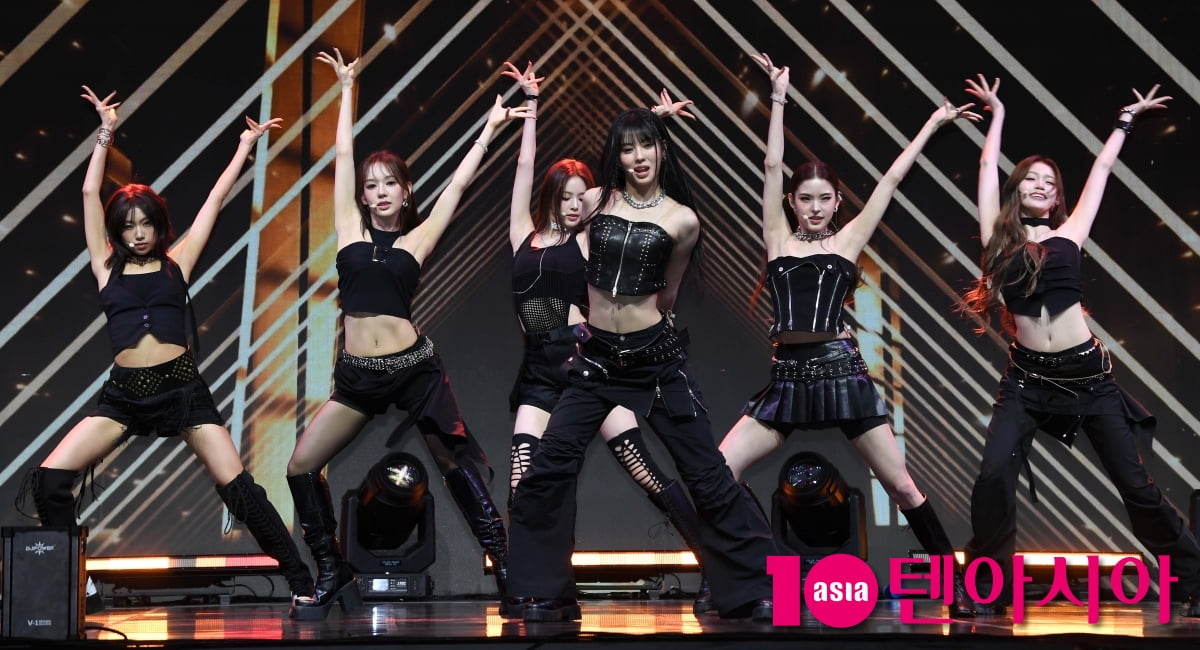 이즈나, 타이틀곡 '맘마미아'로 컴백[TEN포토+]