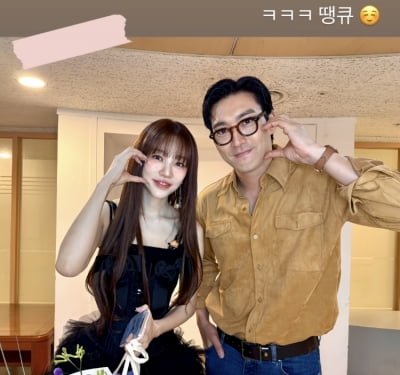 최시원, 故 찰리 커크 추모 논란 후…윤은혜 옆에서 볼하트