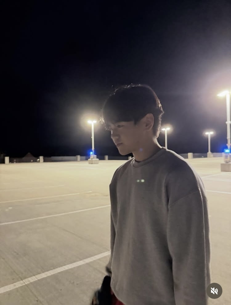 윤민수는 ‘위장 이혼설’ 돌았는데…子 윤후, 태평양 같은 어깨 자랑