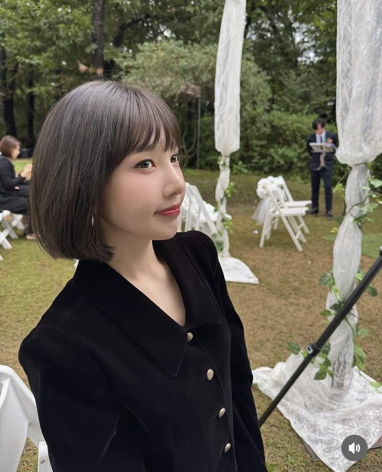 MBC ‘나혼산‘에 나왔던 그 붕어빵 동생…조이, 결혼식서 세자매 공개
