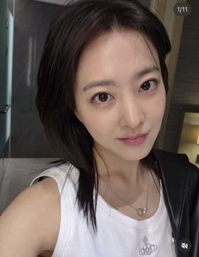 한화, 19년 만에 한국시리즈 진출…‘찐팬’ 박보영, 입 찢어져