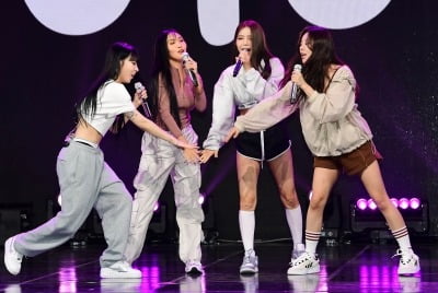 [공식] 마마무, 4년 만에 완전체 컴백 논의 중…"내년 6월 목표"