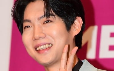 '서울대 출신' 유명 가수, 5개 언어 구사 가능하다더니…뇌섹남 모먼트 빛났다 ('길치')[종합]