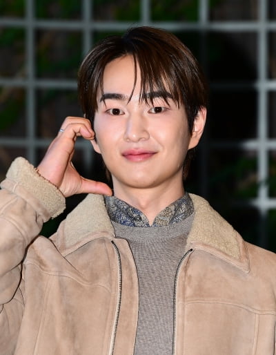 [공식] 샤이니 온유, 겹경사 맞았다…솔로 첫 월드투어→미주 지역 추가 개최