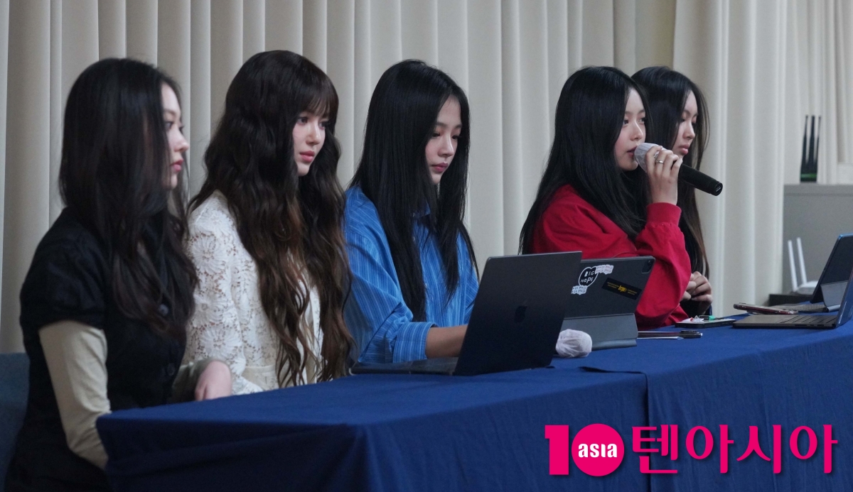 [속보] 뉴진스, 2029년까지 어도어 못 떠난다…法 "민희진 해임=계약 위반 NO"