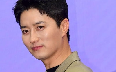 [공식] '소이현♥' 인교진, 결혼 12년차에 기쁜 소식 전했다…데뷔 첫 건강 프로 MC 발탁