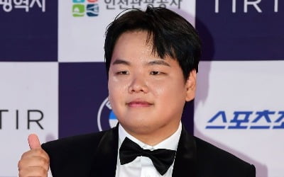 "사회는 전현무"…'혼전 임신' 곽튜브, ♥공무원 여친과 오늘(11일) 부부된다 [TEN이슈]