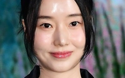 '45세' 이정현, 출산 1년 만에 깜짝 소식 알렸다…"딸과 요리하며 동화책 출간" ('편스토랑')