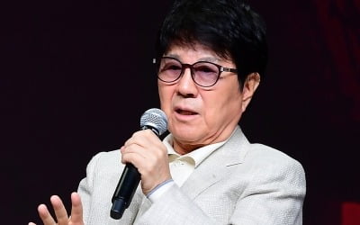 [공식] '가왕' 조용필, 추석에 한 번 더 본다…특집 다큐 '그날의 기록' 방영