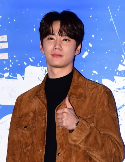 [종합] 이준영, '수상 착각' 해프닝 이후 진짜 수상했다…대상에 인기상 '무려 2관왕'('놀뭐')