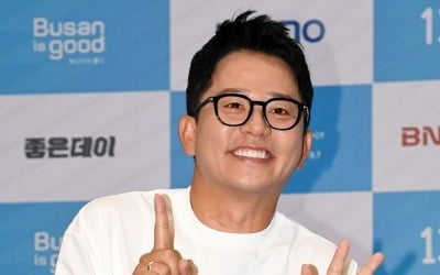 '김지민♥' 김준호, 부캐로 가수 활동하려나…"뮤직비디오 찍어볼까" ('독박투어')