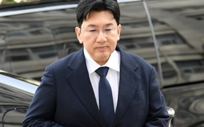 '1900억 부당 이득 혐의' 방시혁, 출국 금지 조치 상태서 수사