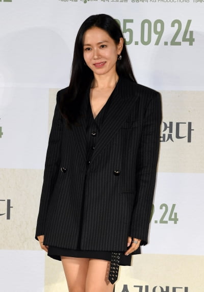 손예진 "쓰레기 투기 1번 걸리면 쓰레기 버리는 사람 돼"…실직 예방법('어쩔수가없다') [TEN인터뷰]