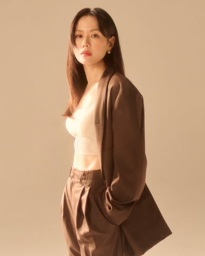 손예진, '예상 3년'보다 줄어든 '육휴'…"장난감 다 사주는 건 좋지 않아"('어쩔수가없다') [인터뷰②]
