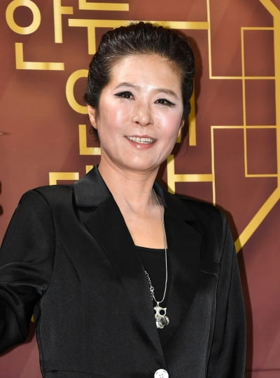 '54살 미혼' 황석정, 결혼 포기했다…"남자들, 내가 다가가면 뒷걸음질"('같이삽시다')