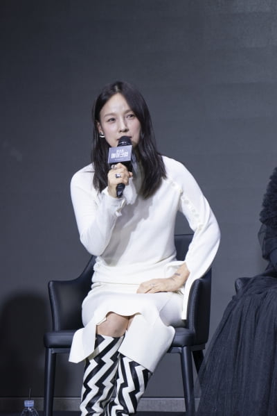 16년 만에 또 일냈다…이효리 "생각보다 쉽지 않더라" ('저스트 메이크업')