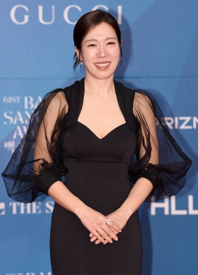 염혜란, 욕망 없는 줄 알았는데 '야한 옷' 발견했다…"안 꺼냈던 것"('어쩔수가없다') [인터뷰②]