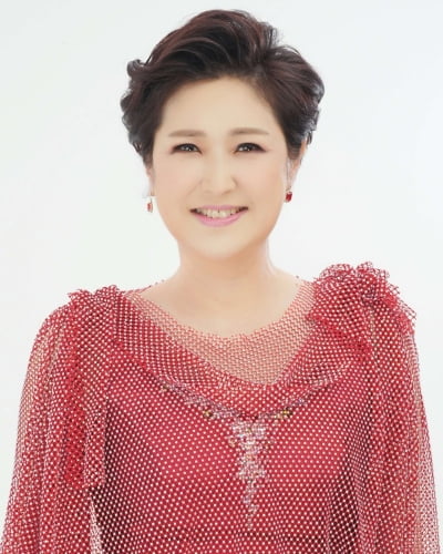 '개명 5번' 김용임, 전국 교도소 오갔다…'밧줄로 꽁꽁' 덕에 "위문 공연의 여왕"('백반기행')