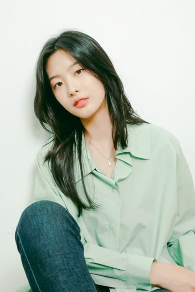 [공식] 비가 키운 '20세' 신인 여배우, 기쁜 소식 전했다…이준혁 이어 채종협과도 호흡