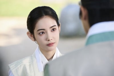 얼굴 예쁜 홍수주, '미스 캐스팅 논란' 극복할까…4년 만에 첫 사극 도전 ('이강달')