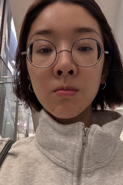 '2살 연하♥' 김빈우, 충격적인 셀카에 멘붕…작디 작은 눈+도수 높은 안경 비주얼