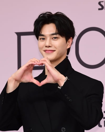 Song Kang Returns from Military Service: A Crucial Comeback for the Rising Star