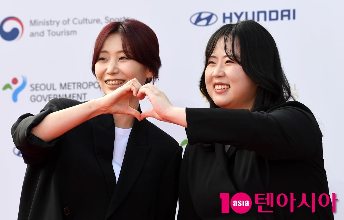 나지현 감독-이수진 작가, '아들이 죽었다' 국제경쟁부문 작품상 수상[TEN포토+]