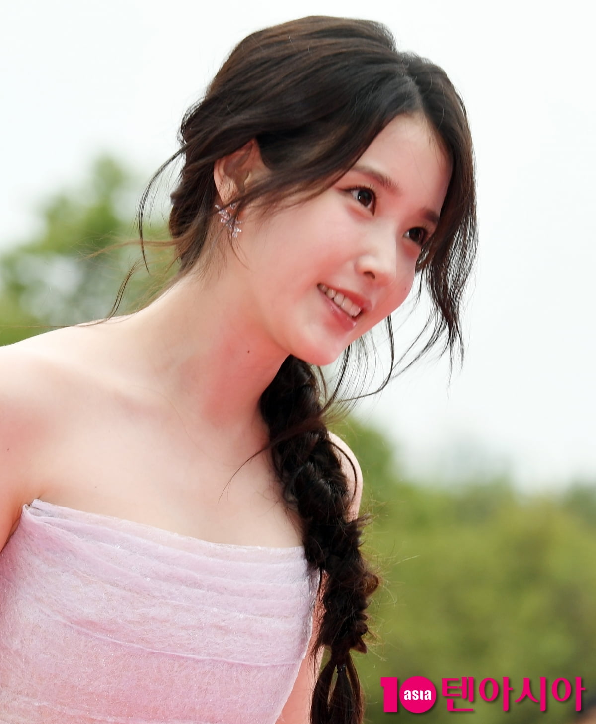 아이유, 레드카펫의 꽃 한송이[TEN포토+]
