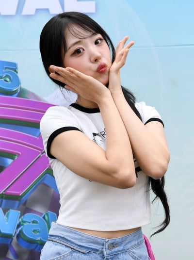 QWER 히나, 시선 사로잡는 미소[TEN포토]