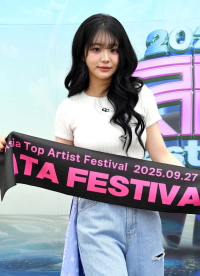 QWER 쵸단, 강하게 무대를 흔드는 드러머[TEN포토]