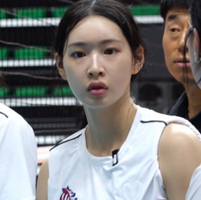 친정팀에서 방출됐는데…김연경까지 나섰다, 방송서 첫 맞대결 "잘 하는 것 보여주고 나올 것" ('신인감독')
